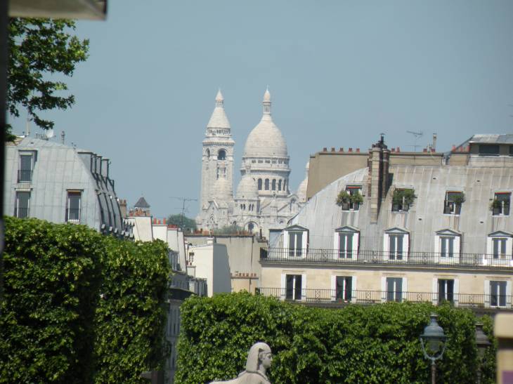  le Sacré Coeur, vu depuis les quais de la Seine